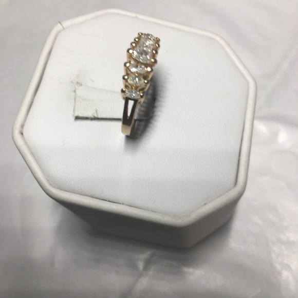 14K yellow gold marquis diamonds ring